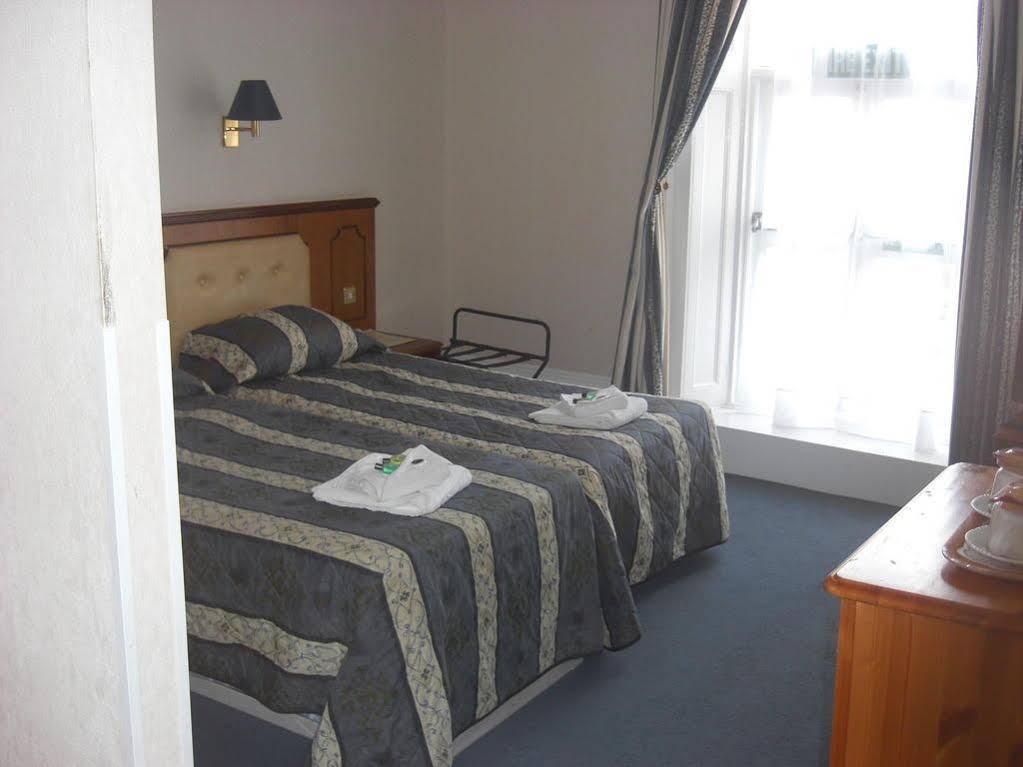 Yelf'S Hotel Ryde  Exteriör bild
